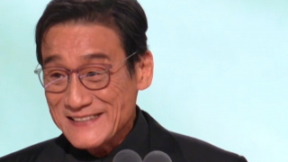 16年乔任梁倒吊图片
